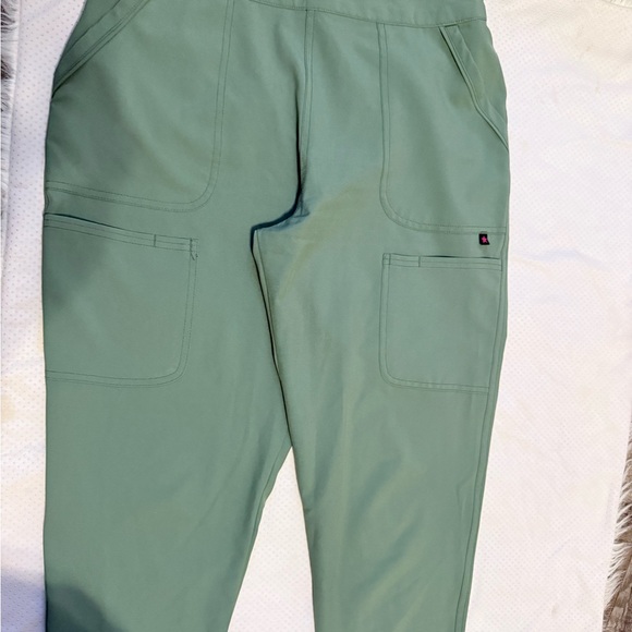 Scrubstar Men's Sage Green Cargo Pants - Picture 3 of 9